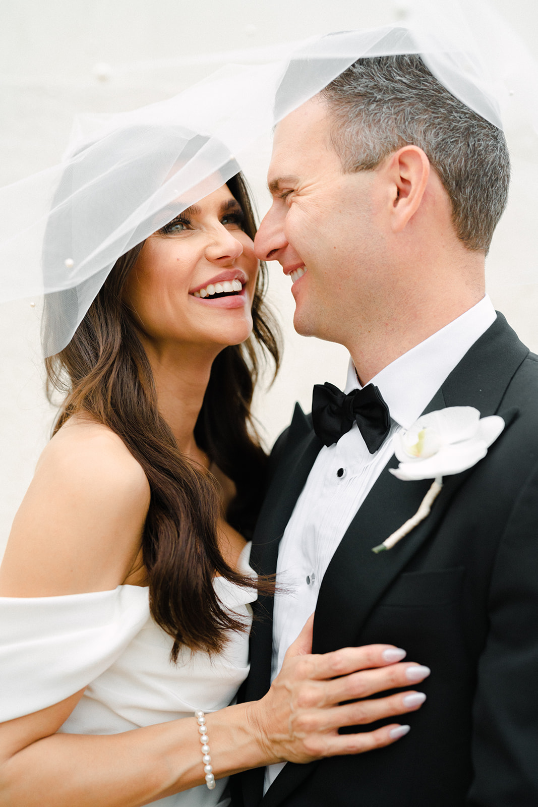Beautiful seafront destination wedding in Cabo San Lucas